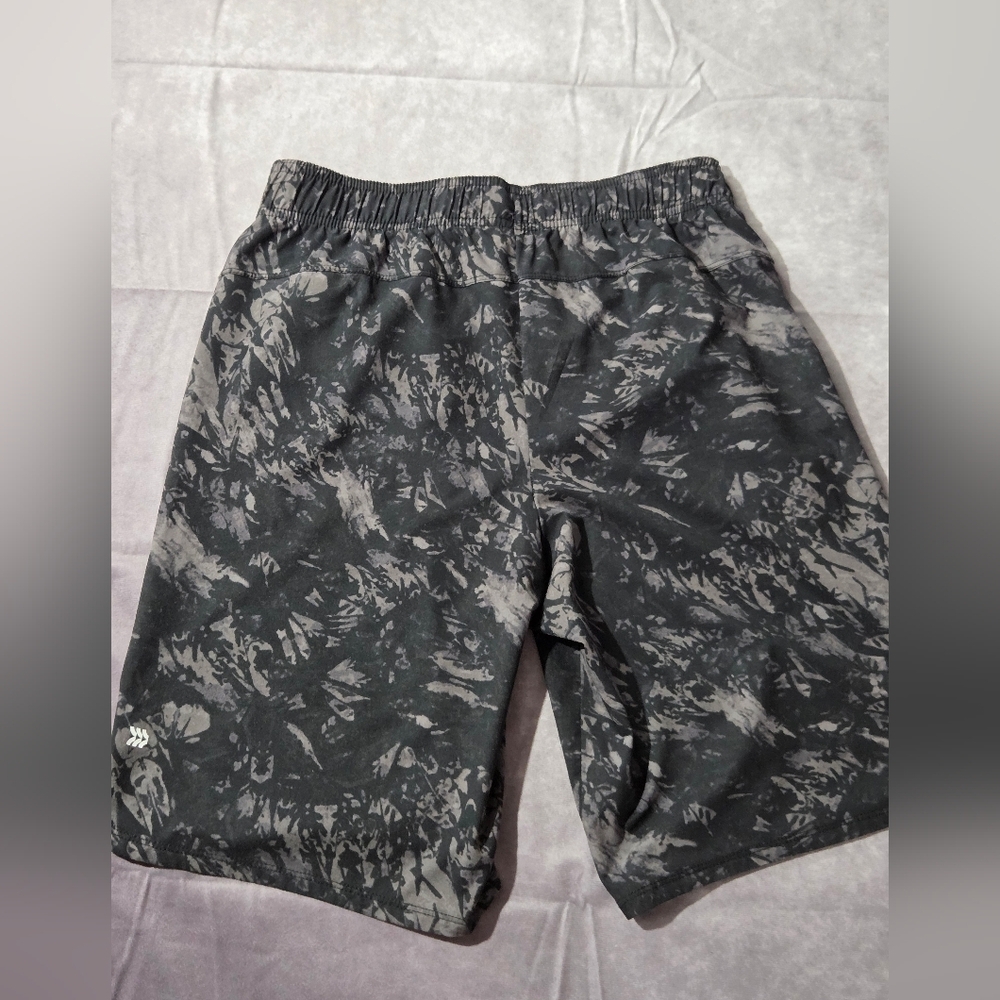 Youth All In Motion Black Athletic Training Shorts Pockets XL 14-16 EUC